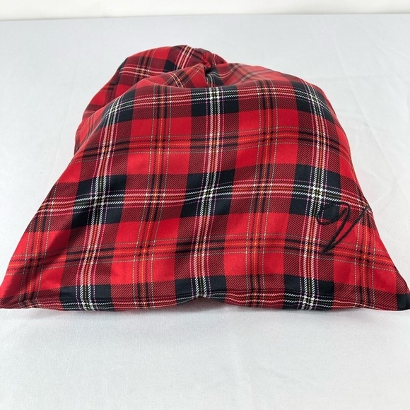 Victoria's Secret Plaid Slippers - Red and Black Size M - Picture 9 of 9